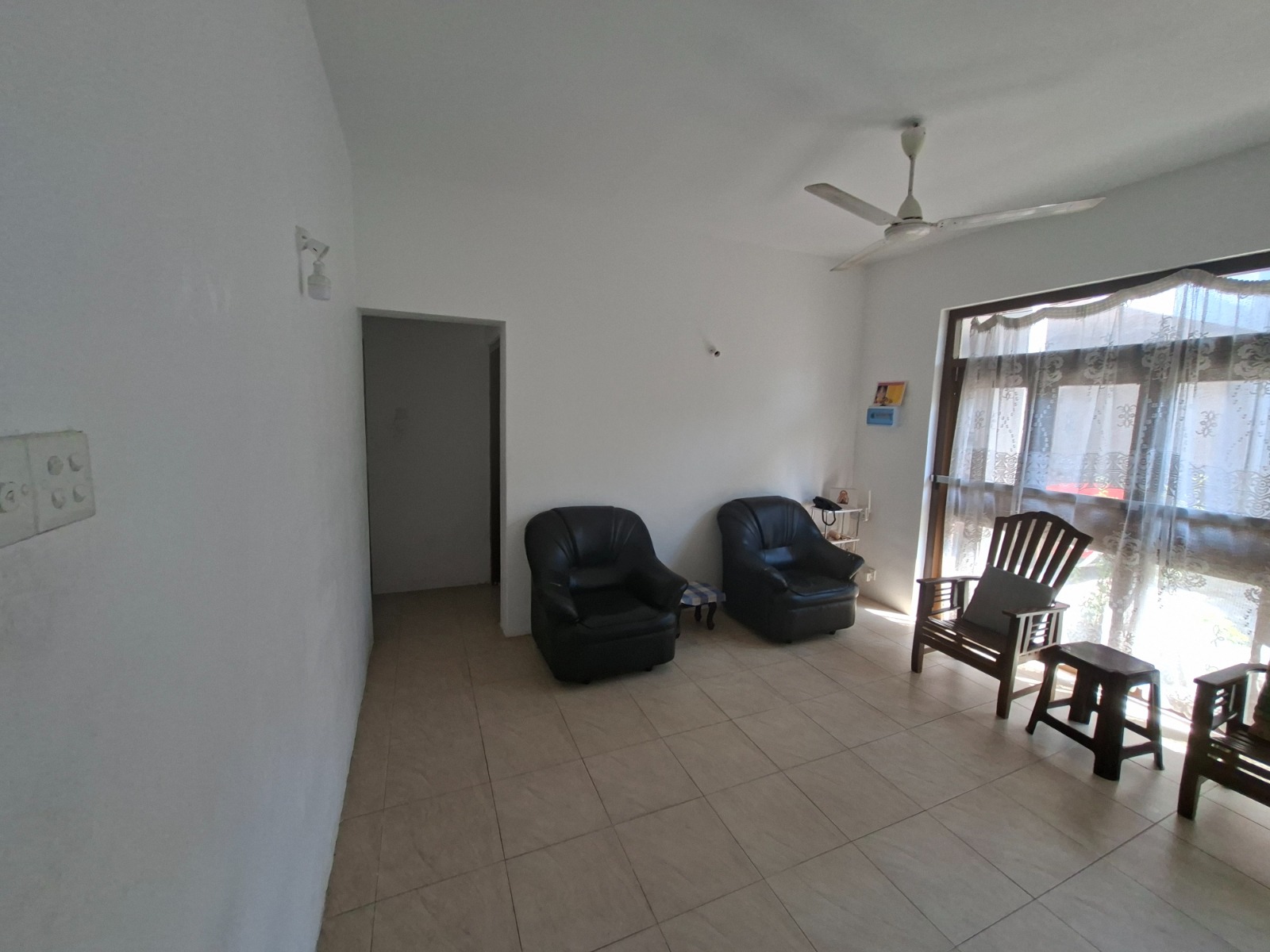 04 B/r Upstairs House Moratuwa
