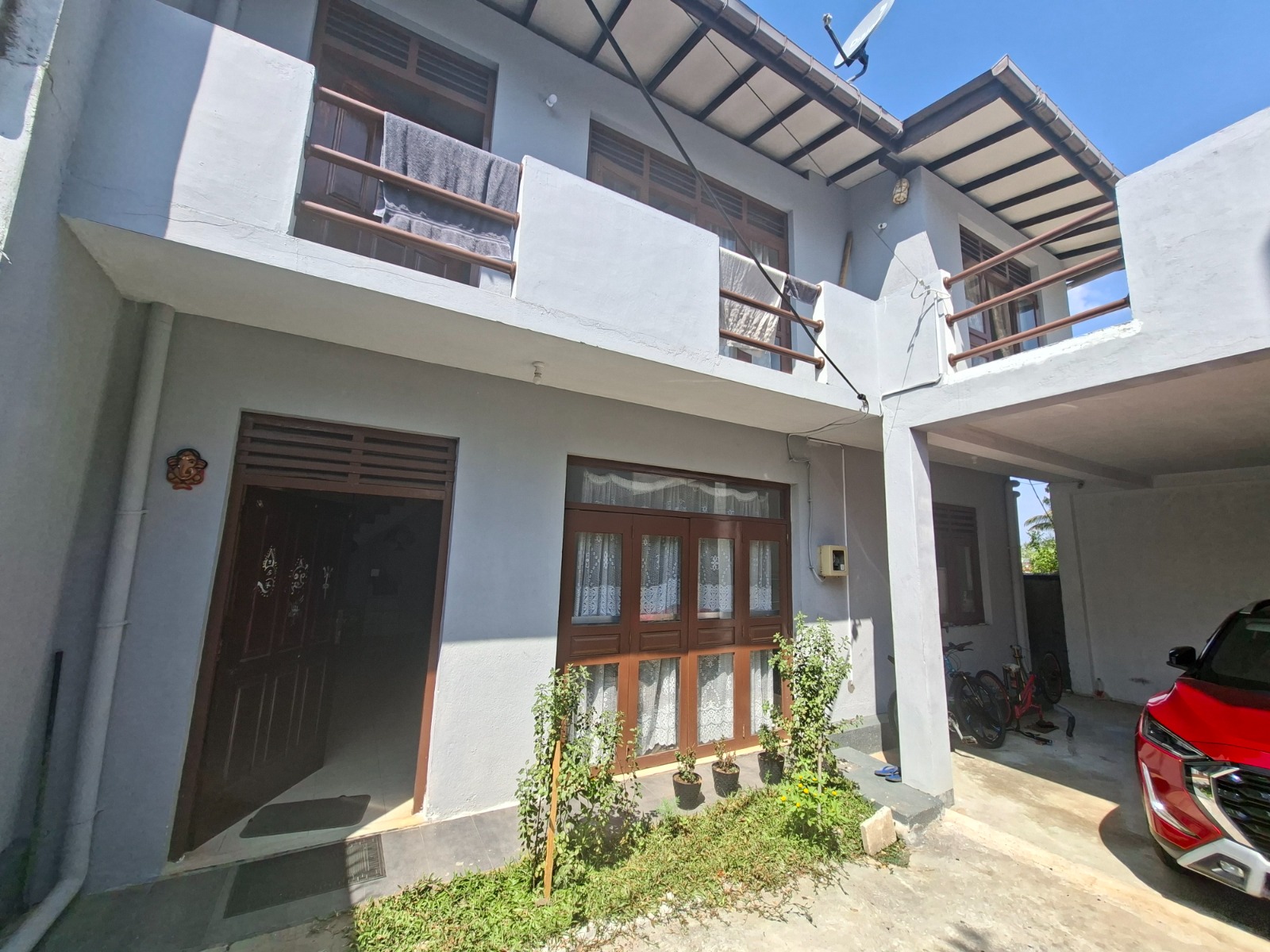 04 B/r Upstairs House Moratuwa