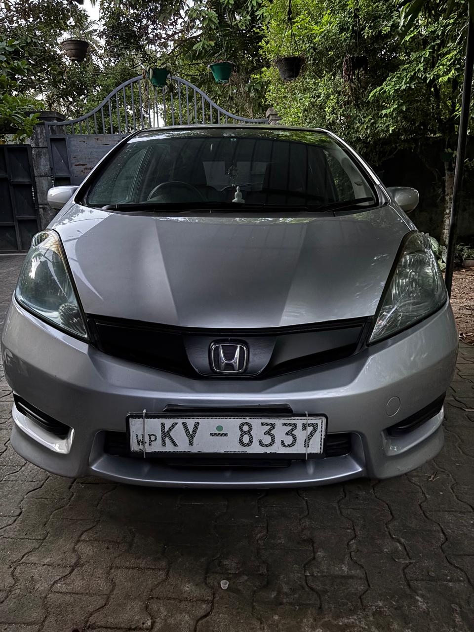 Honda Fit Shuttle Shuttel 2013