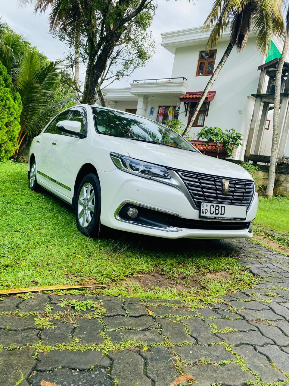 Toyota Premio 2018