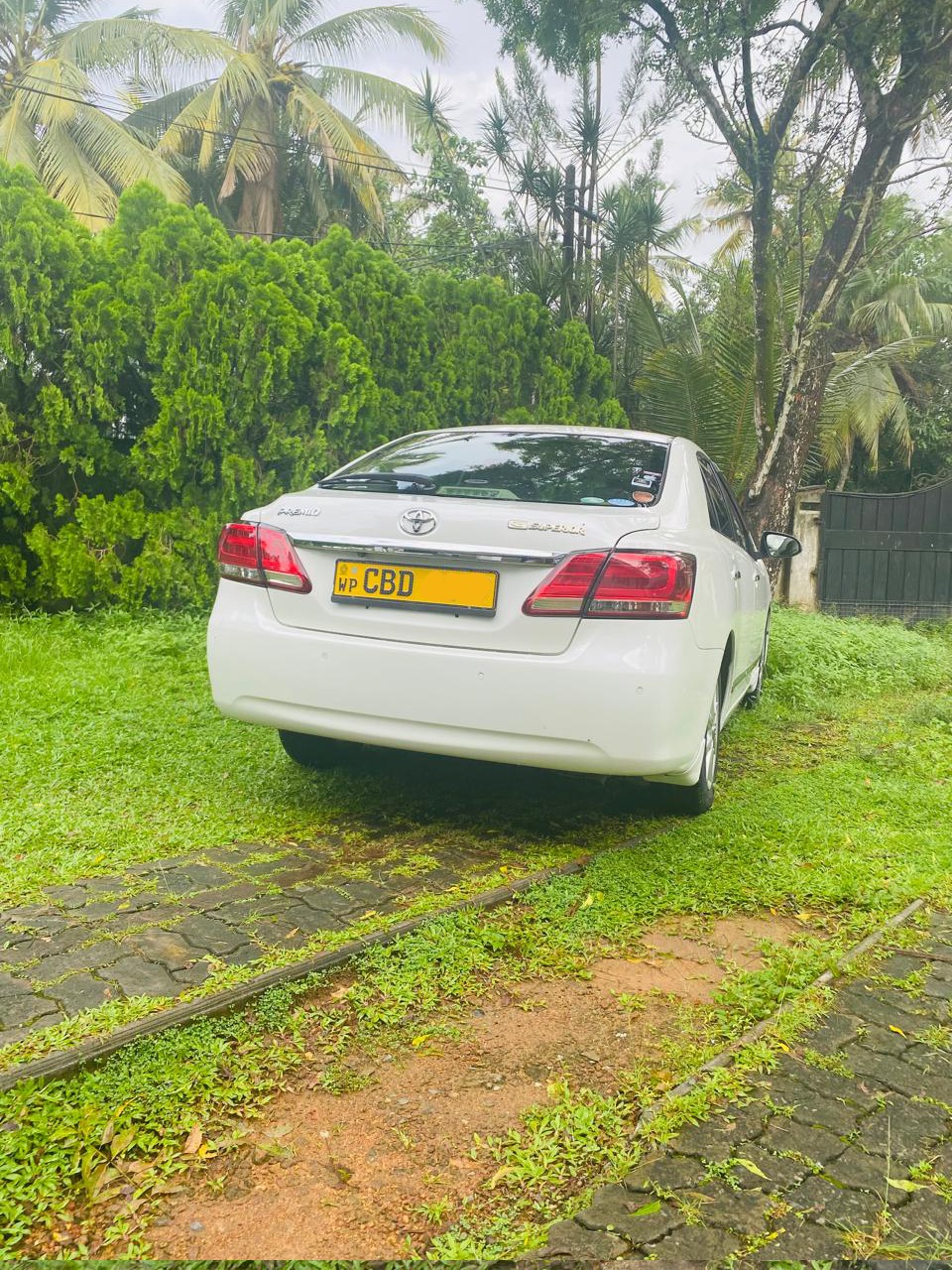 Toyota Premio 2018