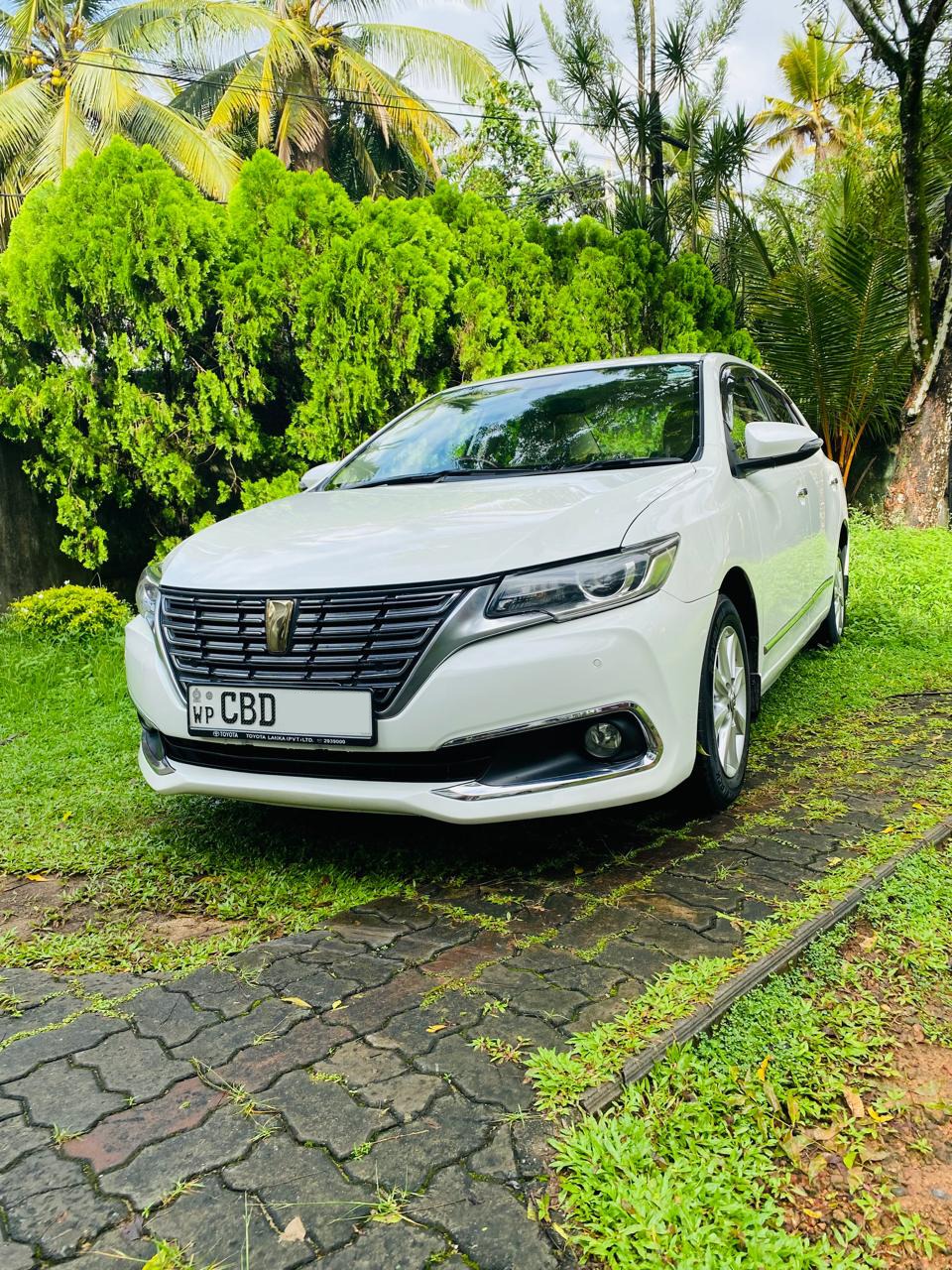 Toyota Premio 2018