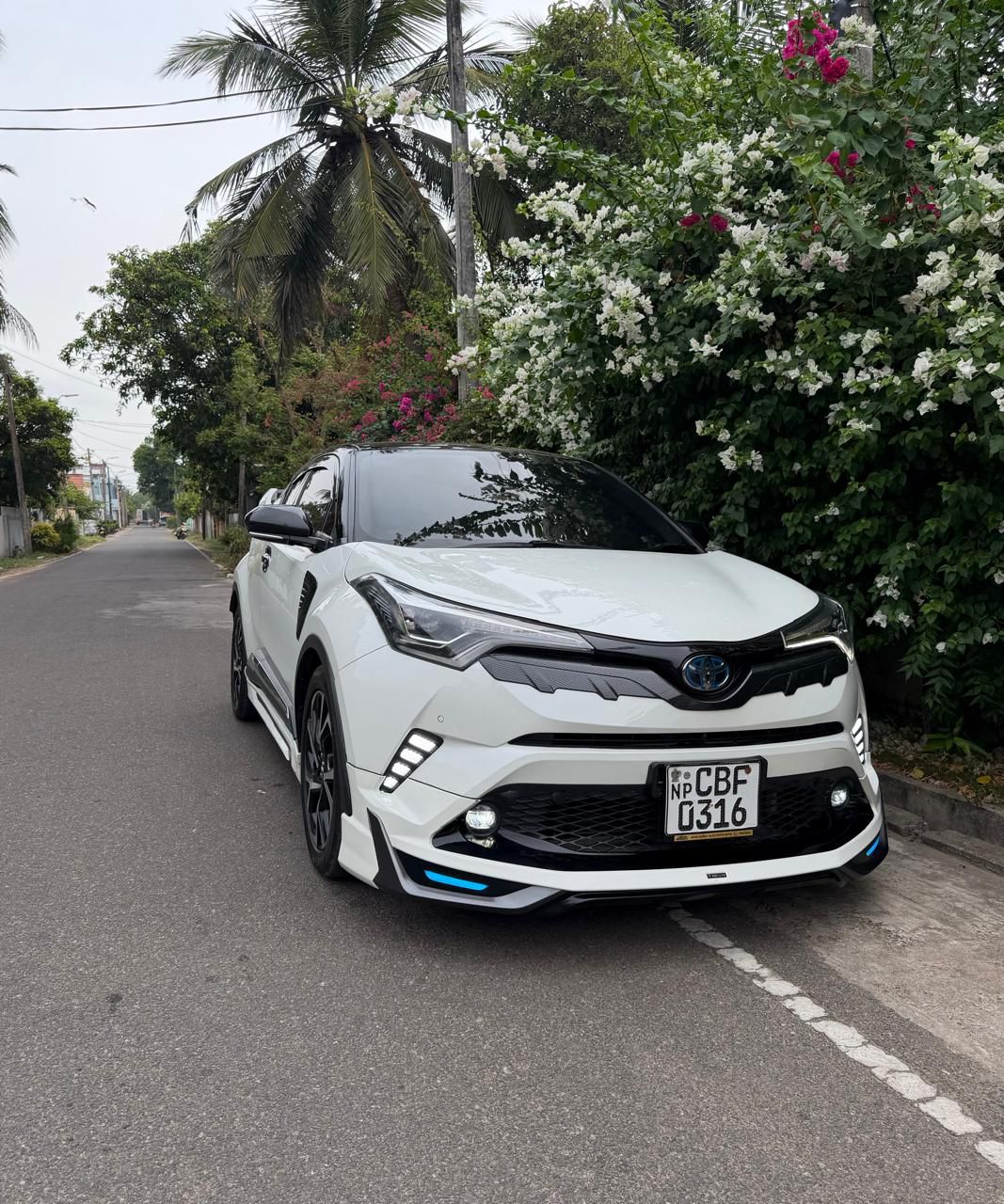 Toyota CHR NGX 10 2018