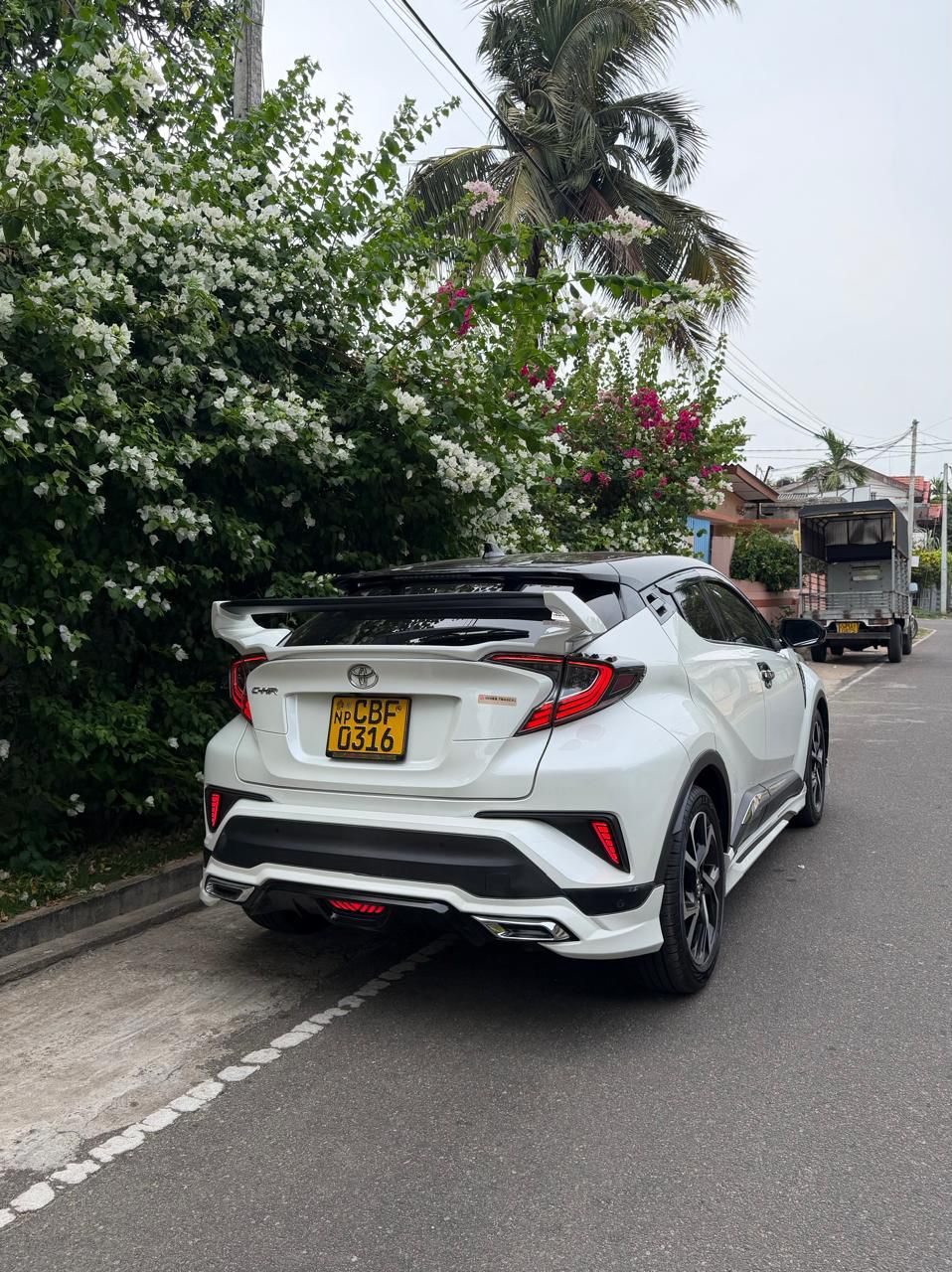 Toyota CHR NGX 10 2018