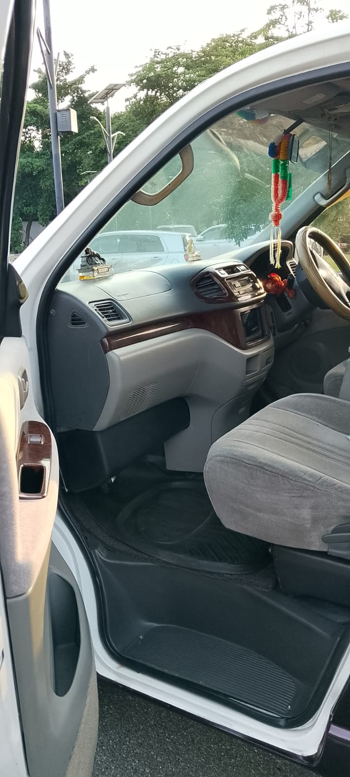 Toyota Regius 2002