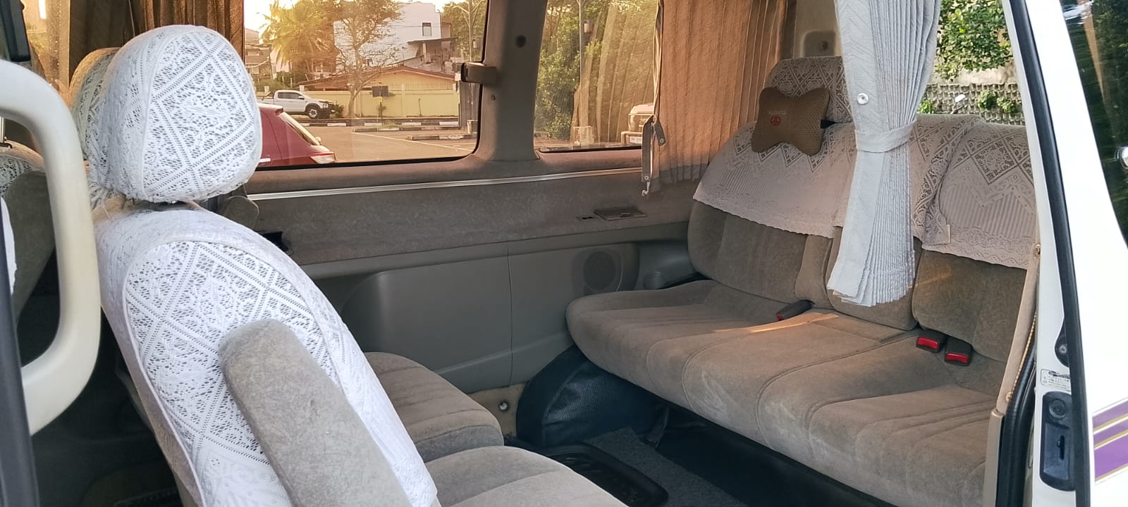 Toyota Regius 2002