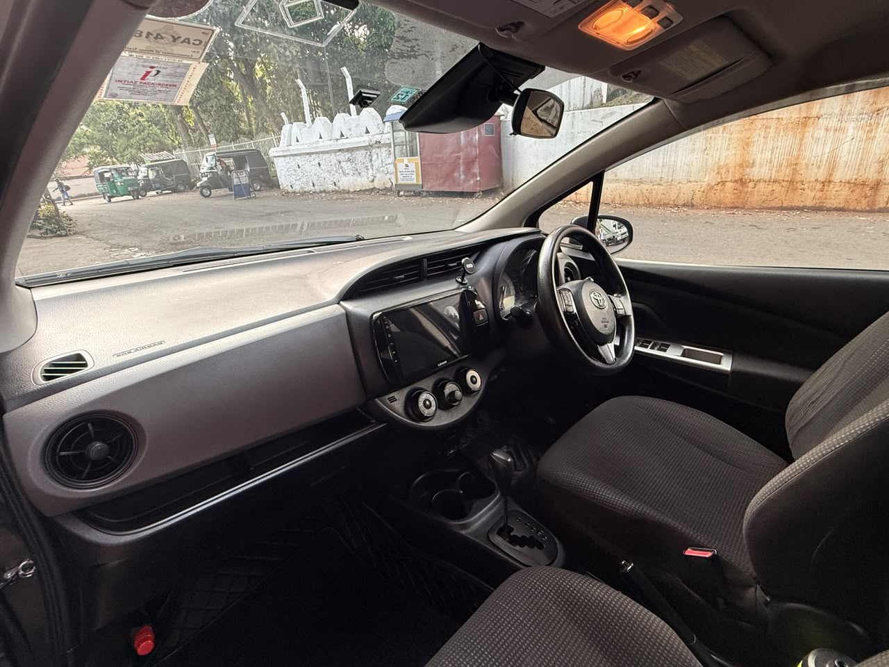 Toyota Vitz 2016
