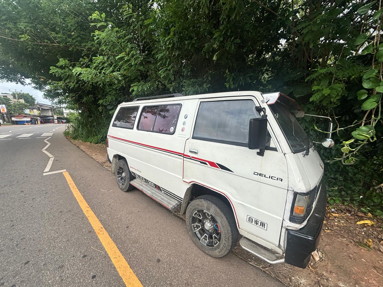 Mitsubishi L300 1983