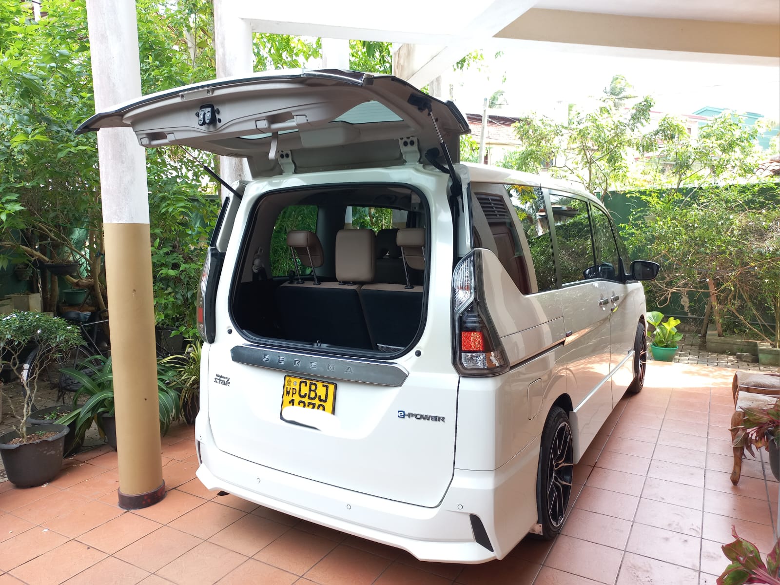 Nissan Serena Highway Star e-Power 2018