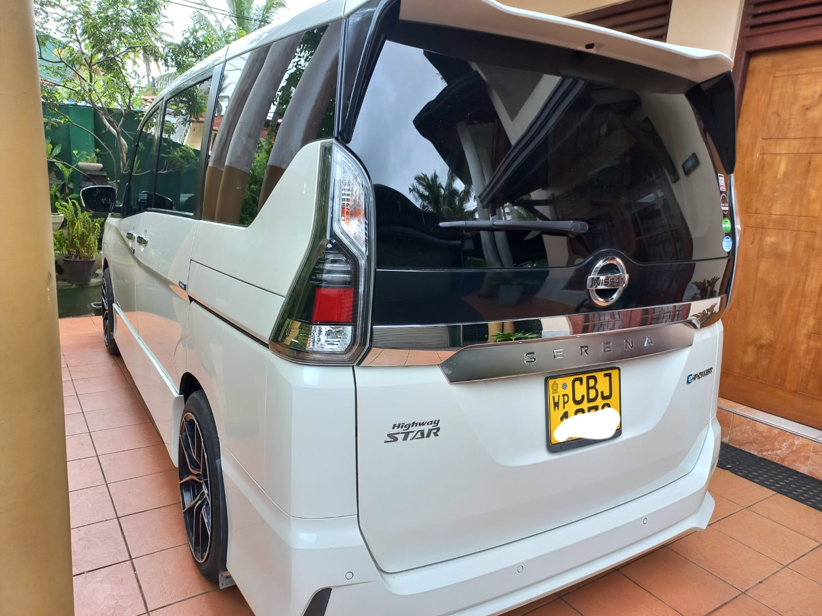 Nissan Serena Highway Star e-Power 2018