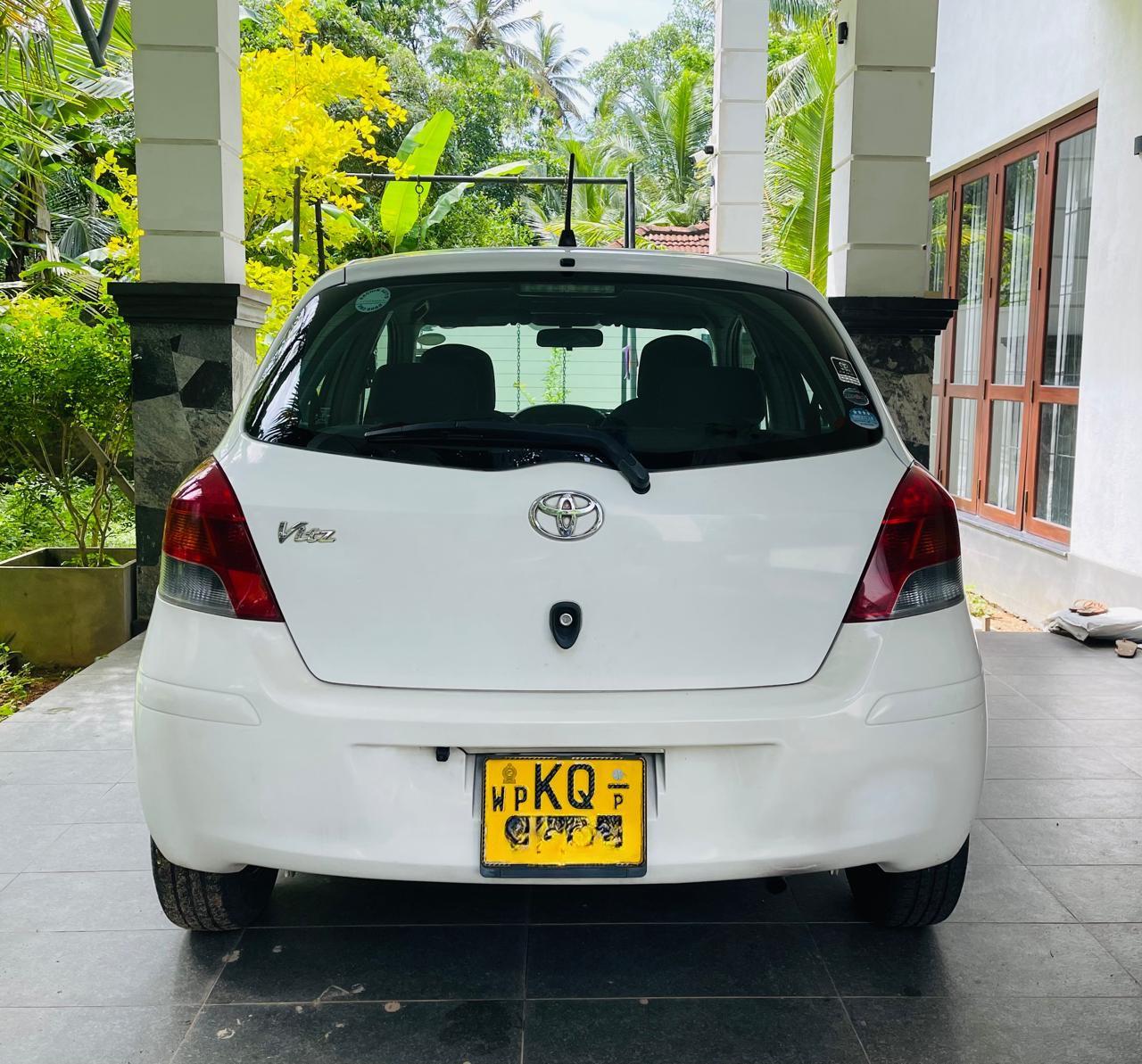 Toyota Vitz 2010