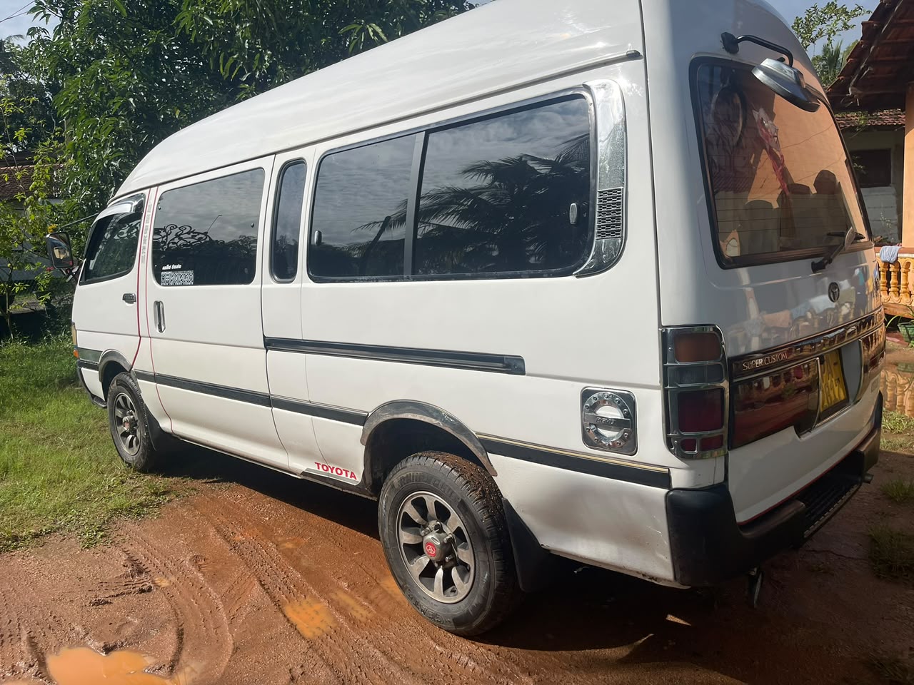 Toyota Dolphin 1999