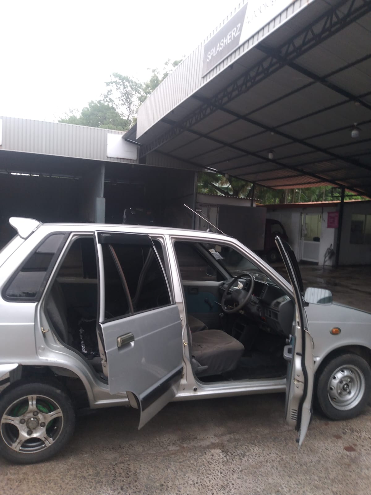 Maruti Suzuki 800 2006