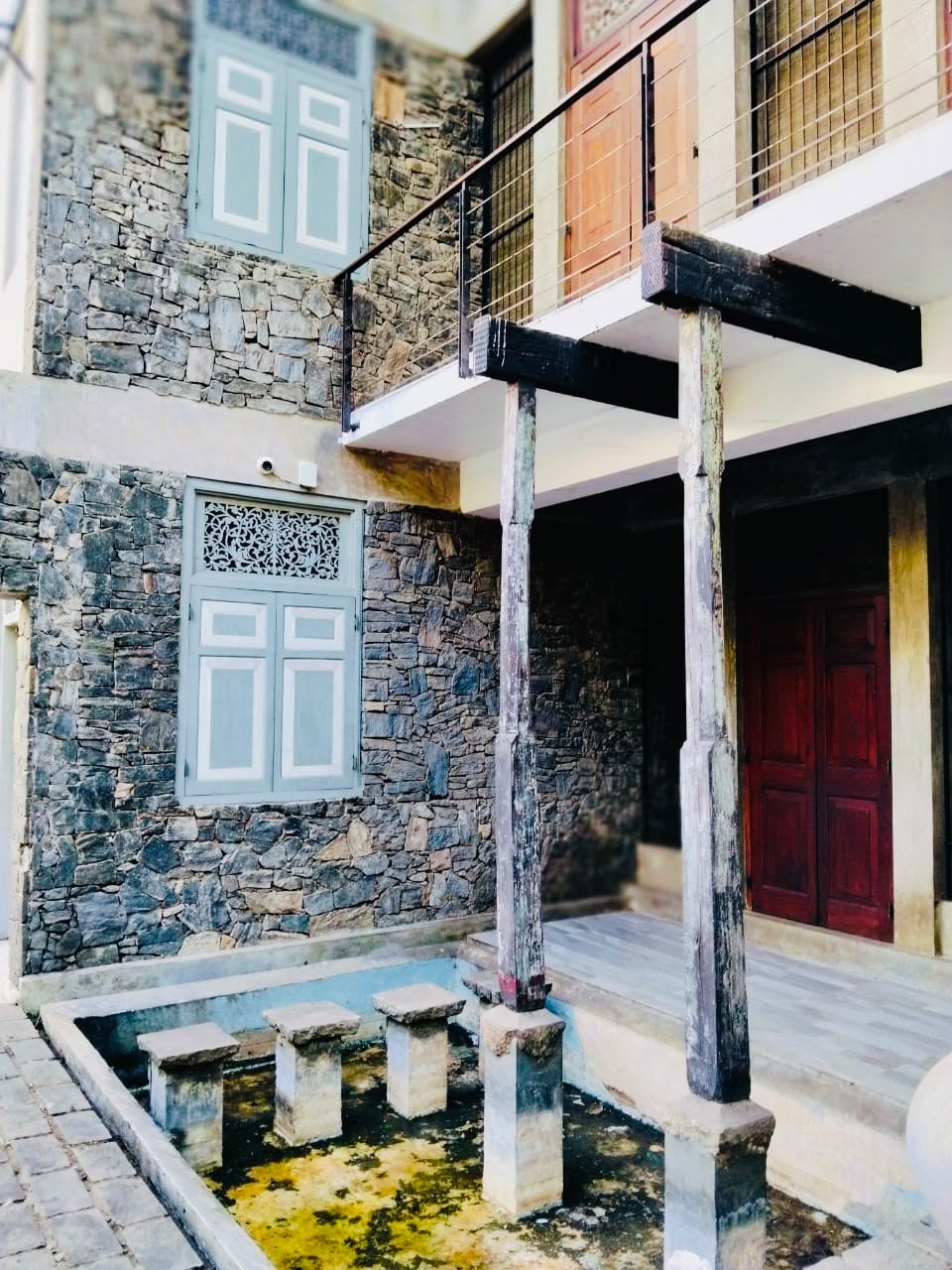Modern House with A Touch of Vintage Koralawella