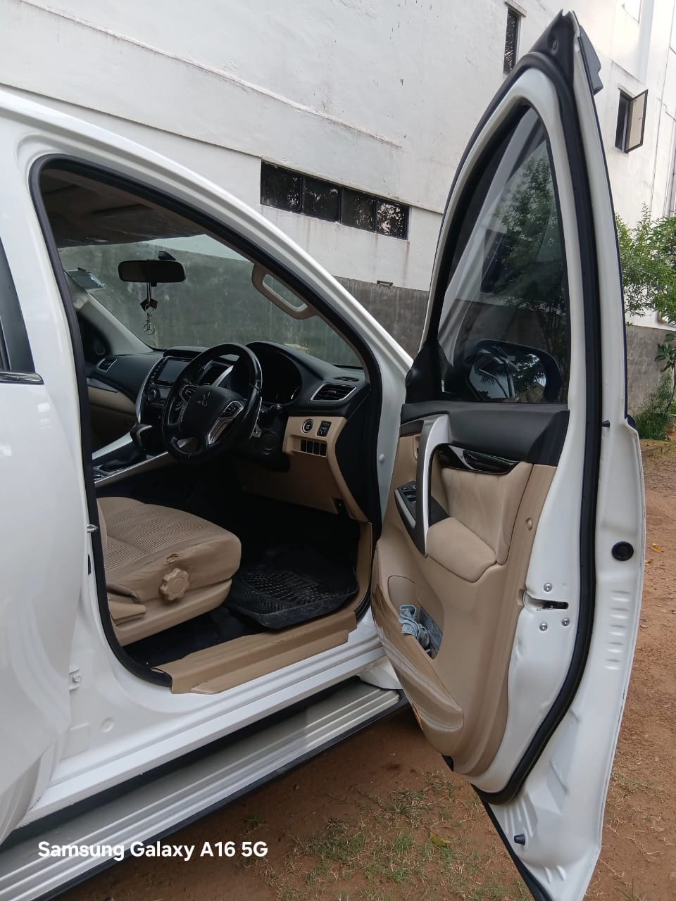 Mitsubishi Montero 2017