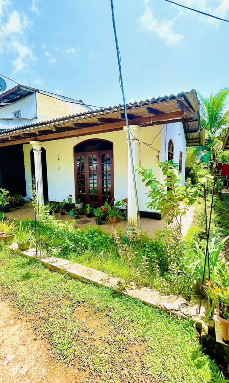 ඉඩම සමග නිවස විකිණීමට පානදුර
