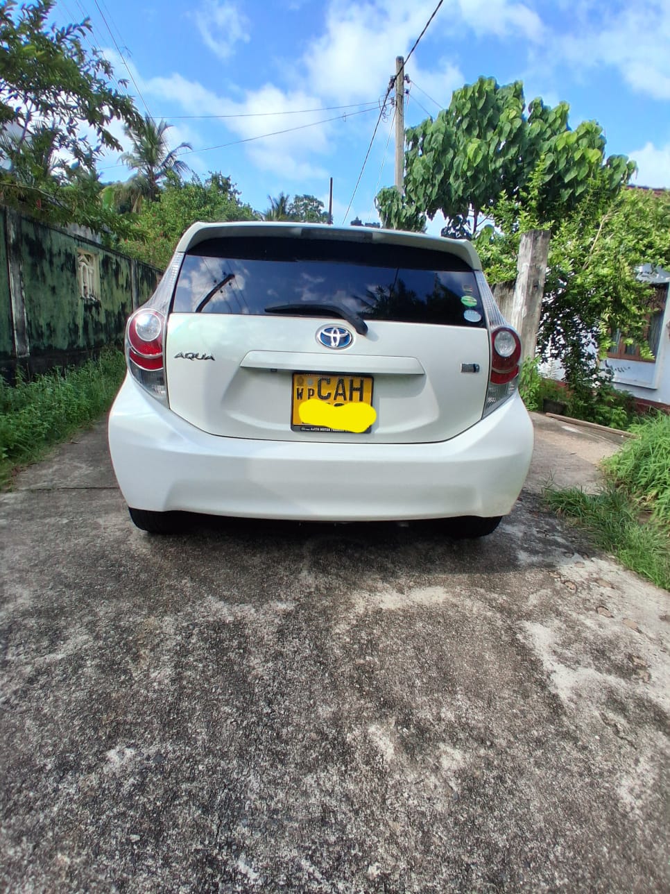 Toyota Aqua 2015