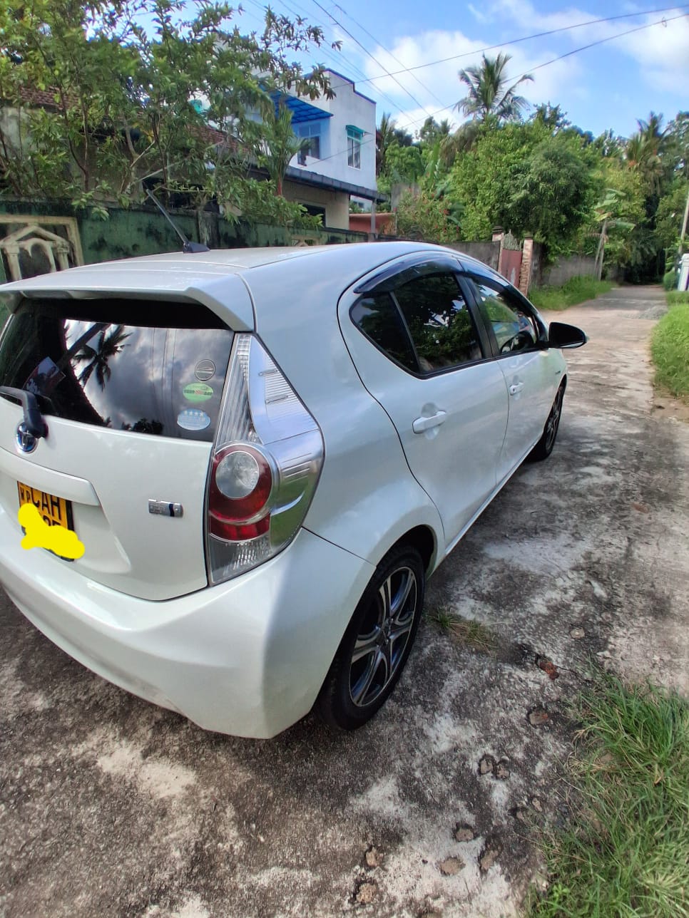 Toyota Aqua 2015