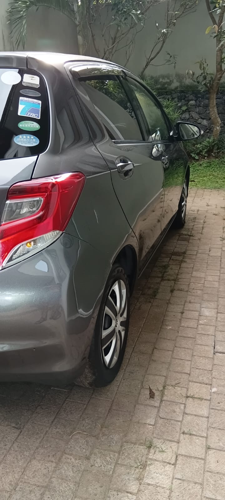 Toyota Vitz 2015
