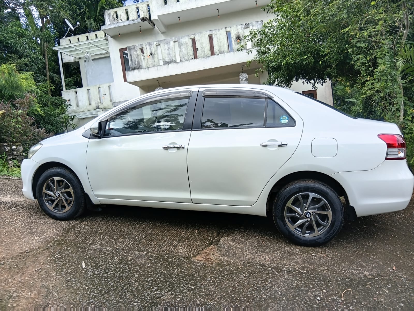 Toyota Belta 2009