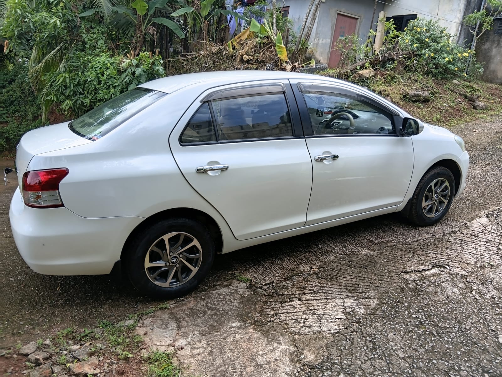 Toyota Belta 2009