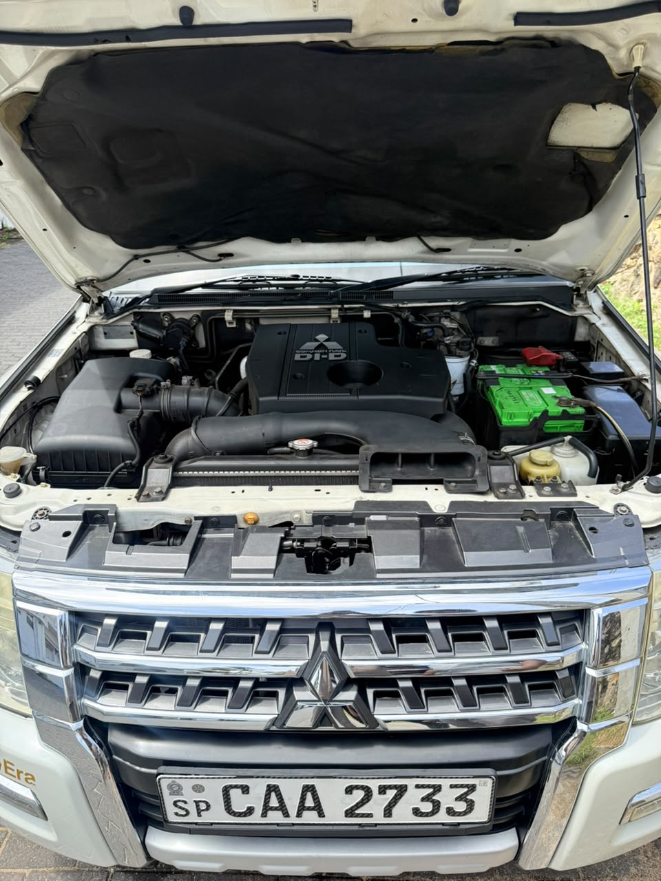 Mitsubishi Montero V98 2013