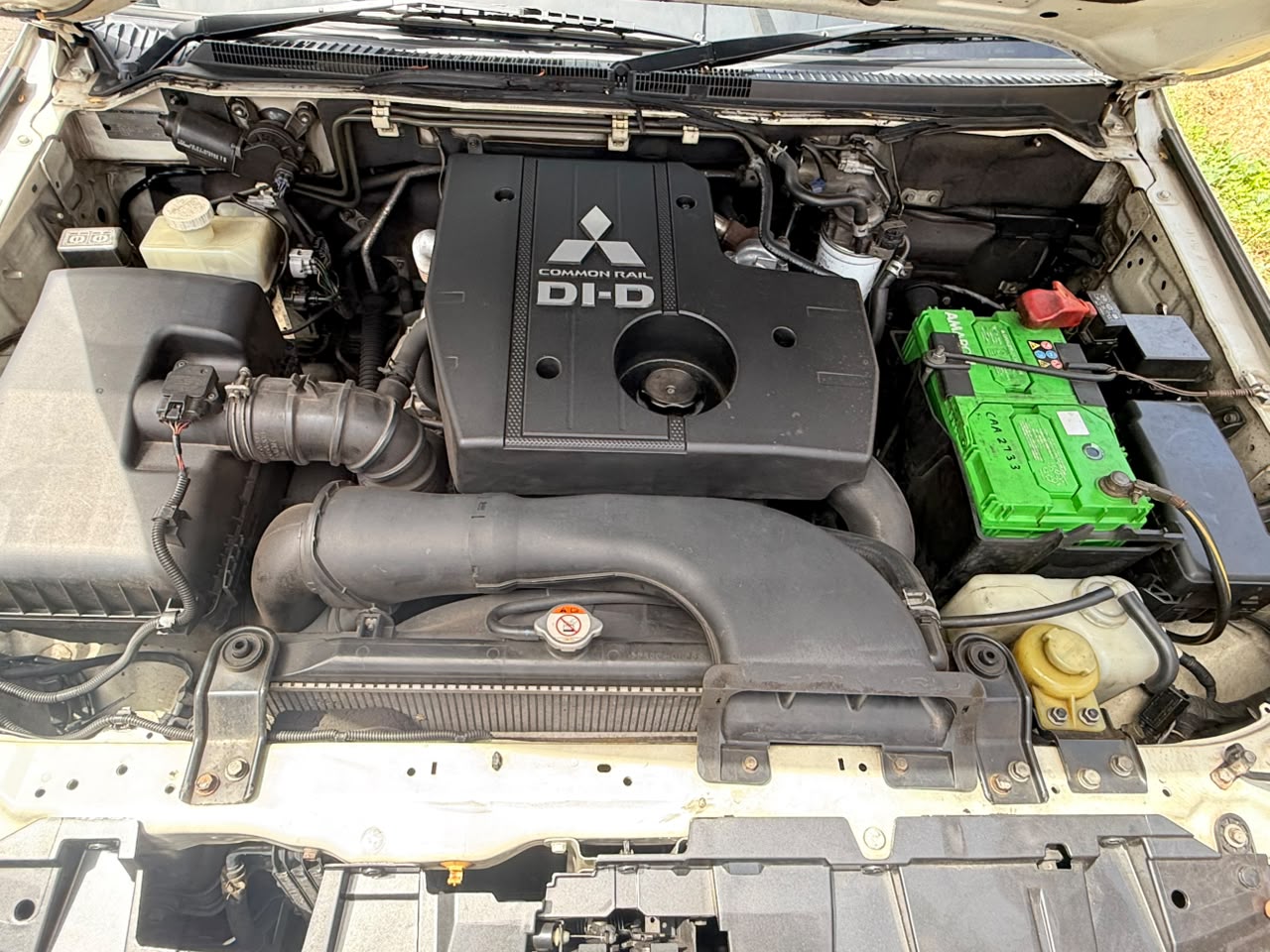 Mitsubishi Montero V98 2013