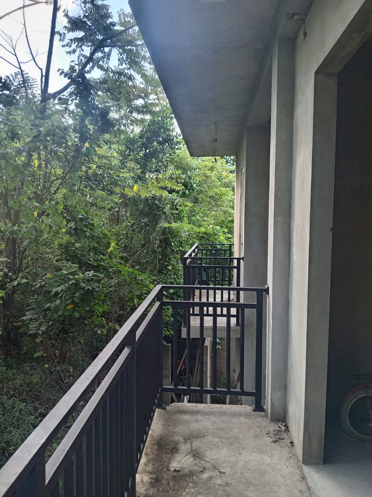 Modern Two-Storey House with Rooftop Terrace for Sale Homagama