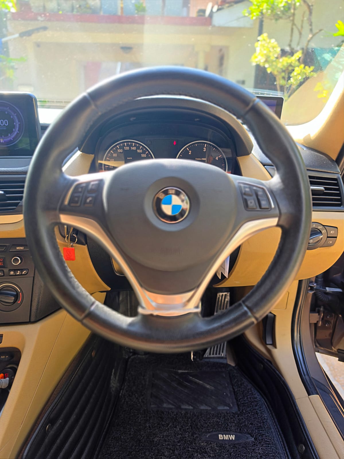 BMW X1 2011