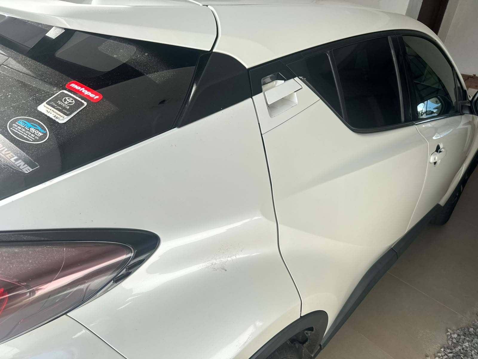TOYOTA C-HR 2017