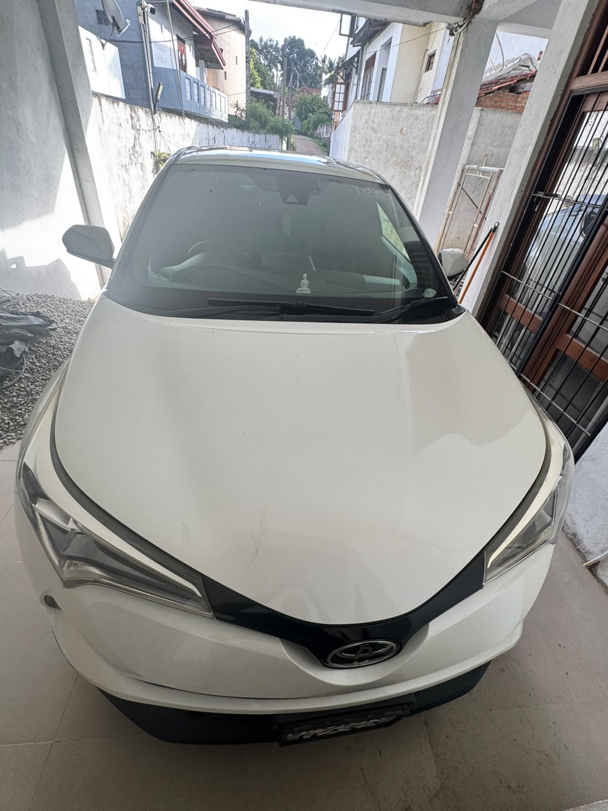 TOYOTA C-HR 2017
