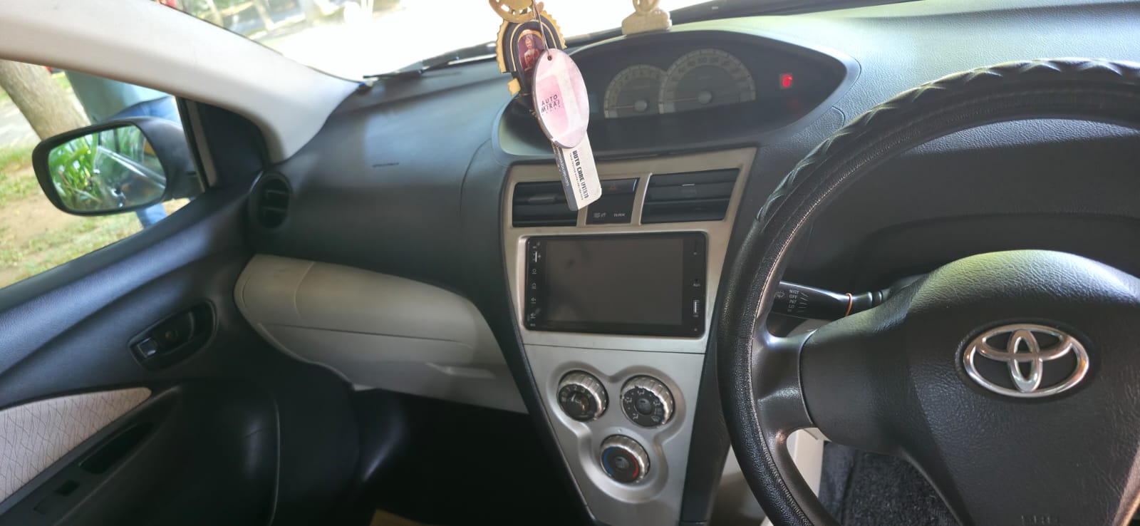 TOYOTA YARIS SEDAN 2008