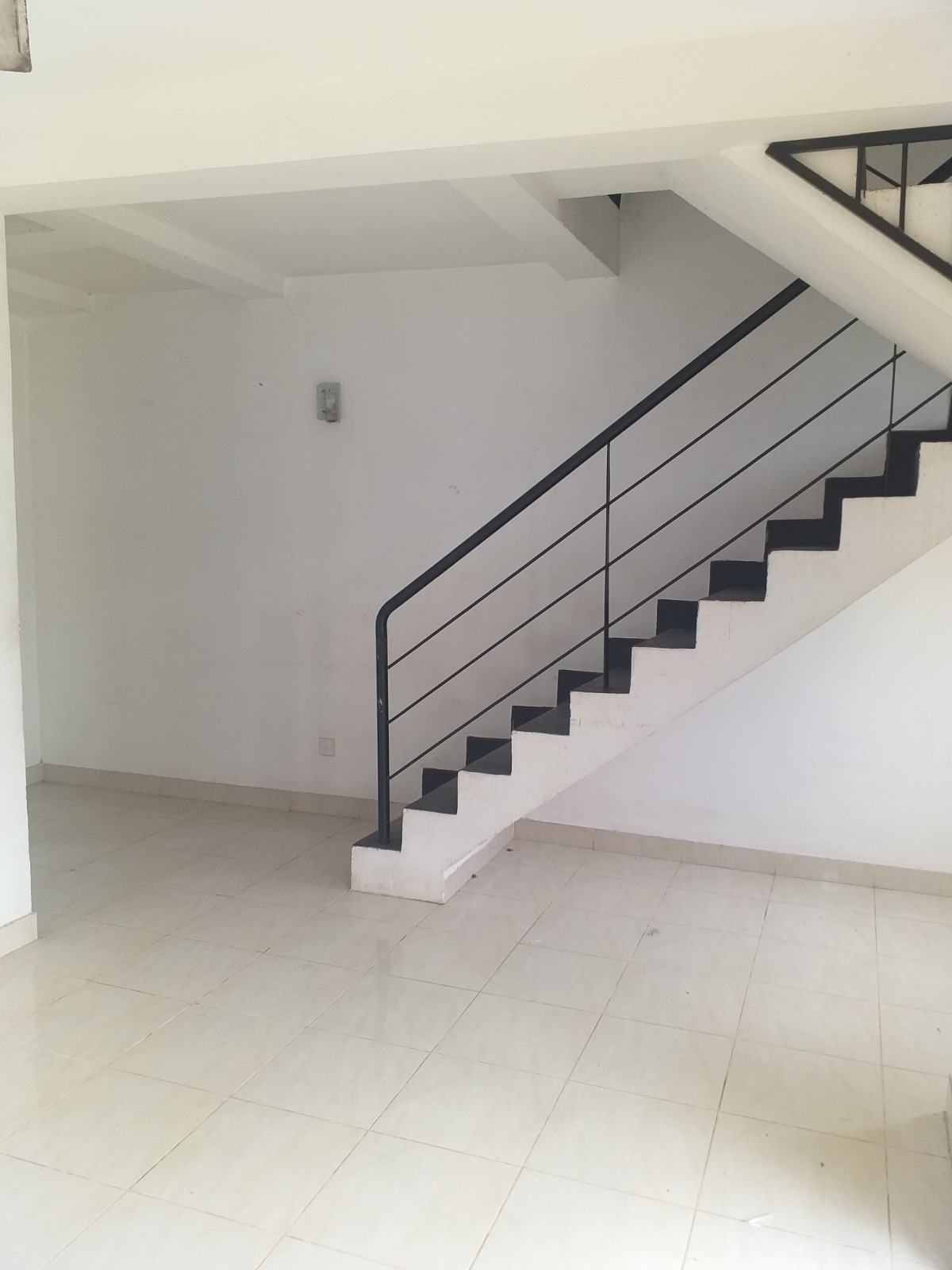 House sale in Yakkala Siyane uyana scheme