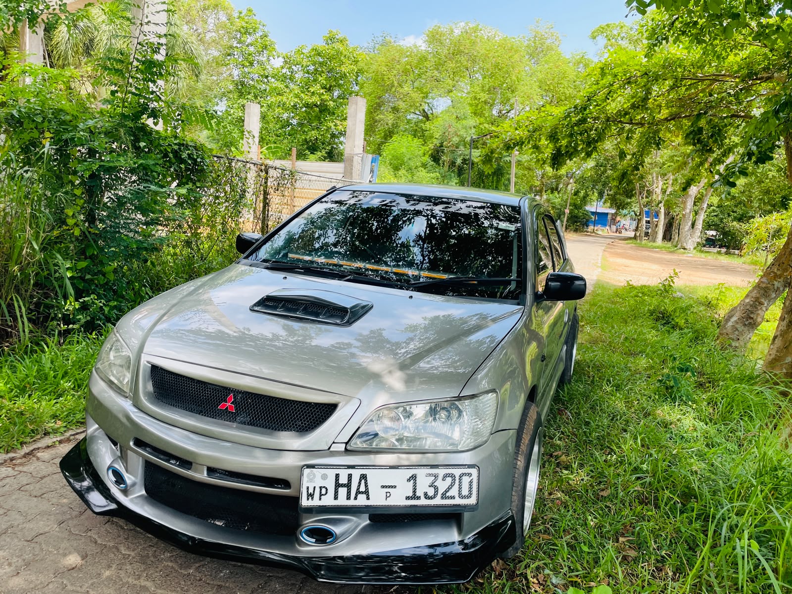 Mitsubishi Lancer 2002