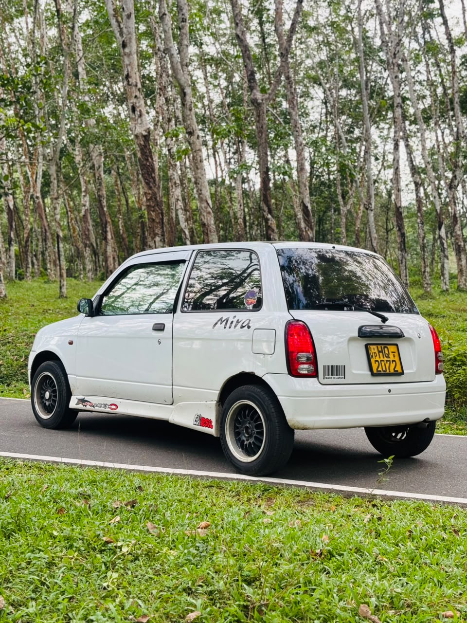 Daihatsu Mira 2001