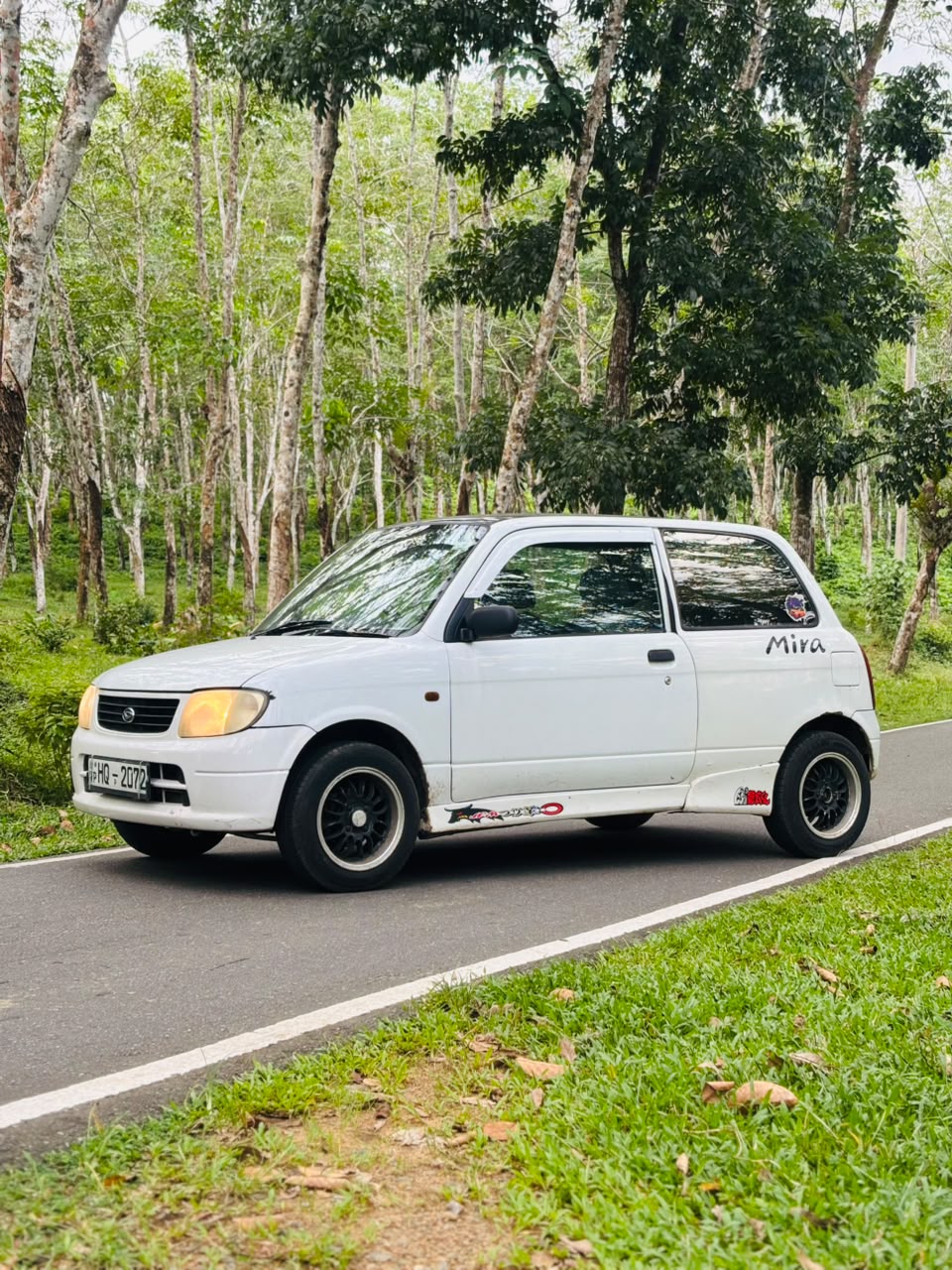 Daihatsu Mira 2001