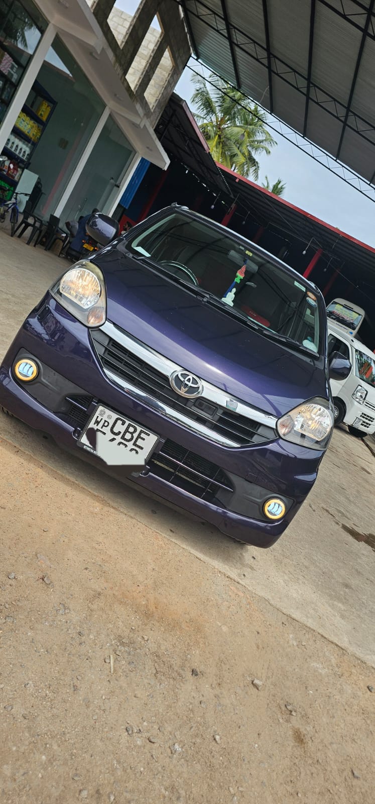 Toyota Pixis 2015
