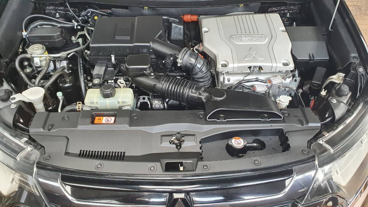 Mitsubishi Outlander 2015