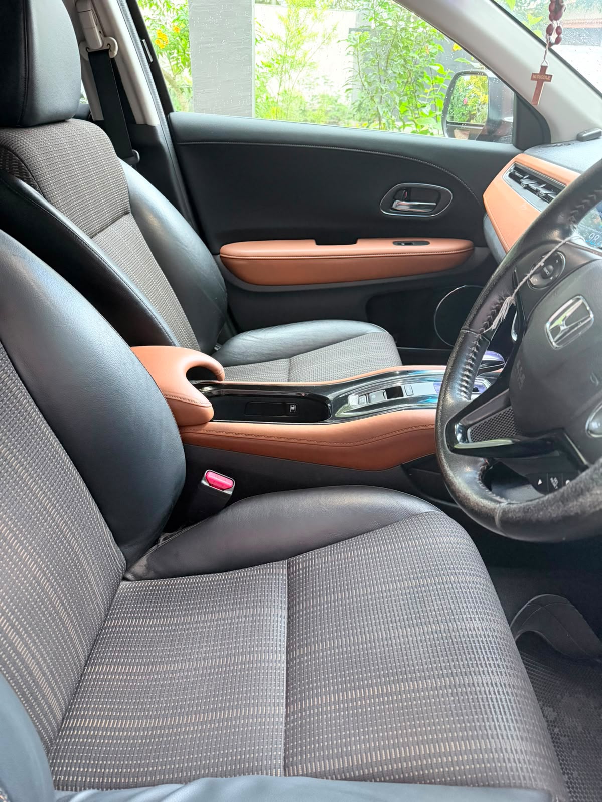 Honda Vezel RU3 2014