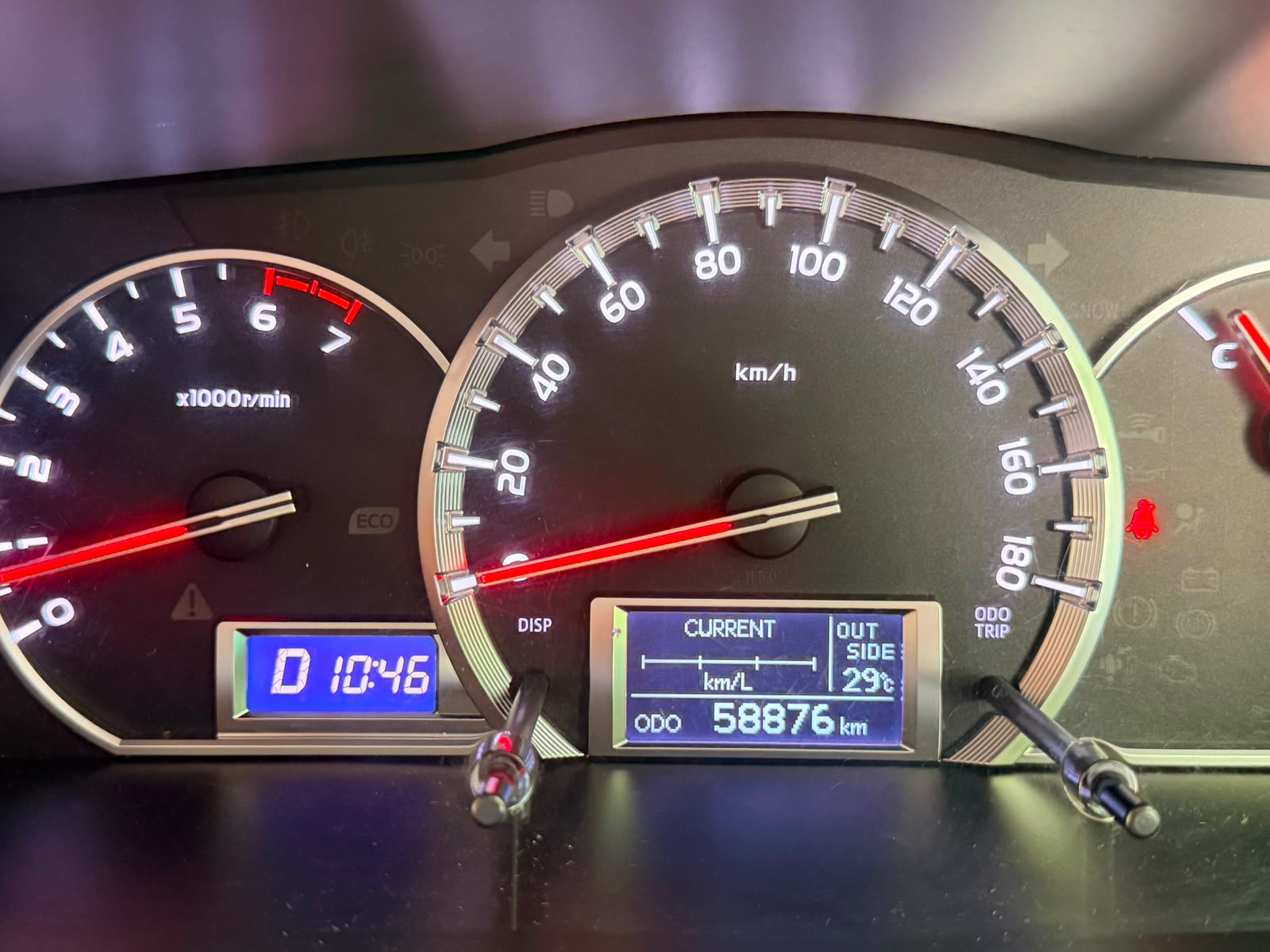 Toyota Hiace TRH 201 2016