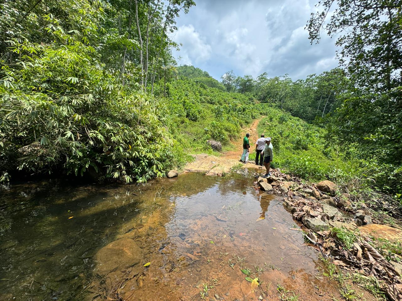 Scenic Land with 180 Degree Mountain Range View in Kiriella