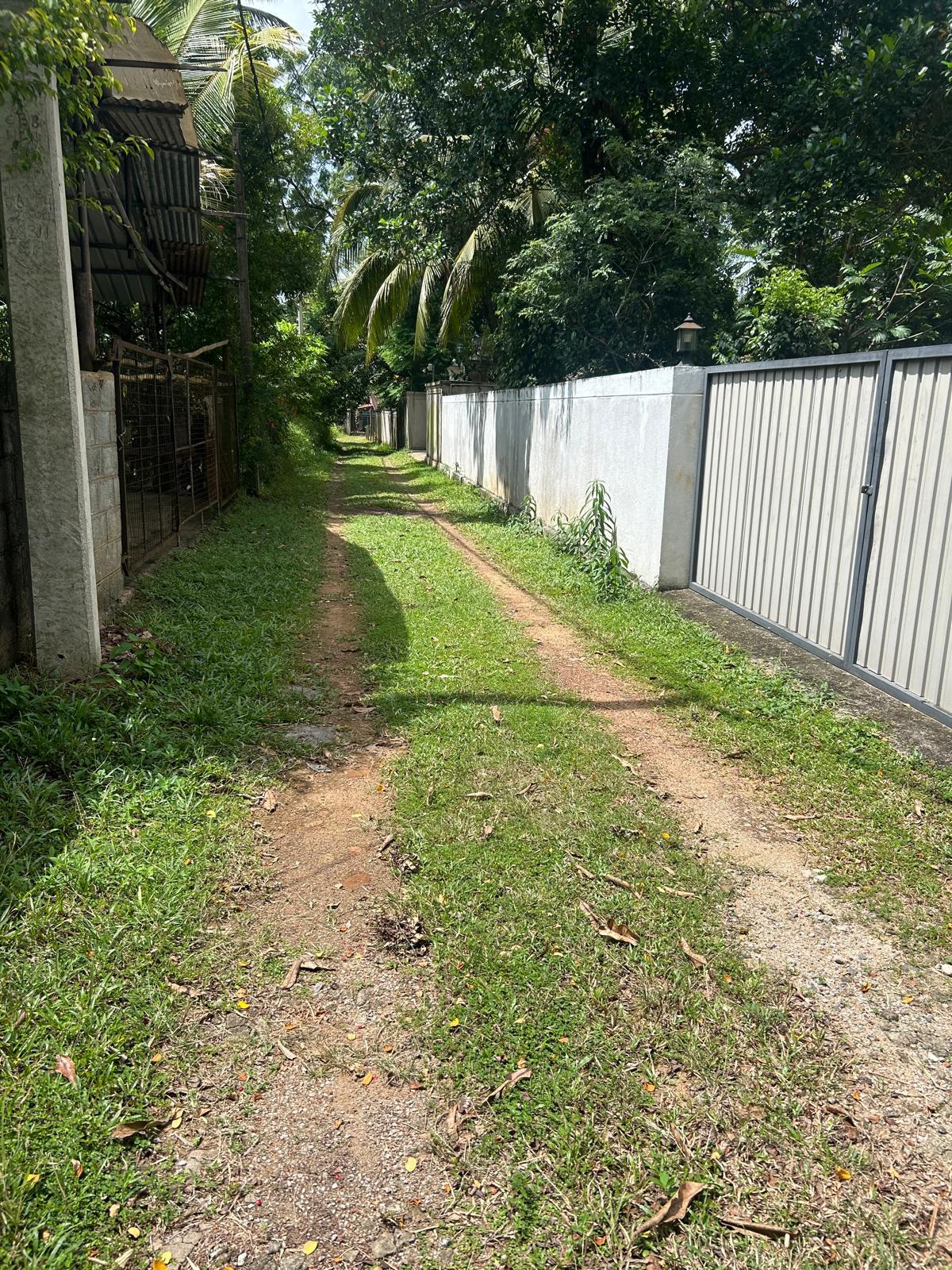 27 Perches Land for Sale in Yakkala Town