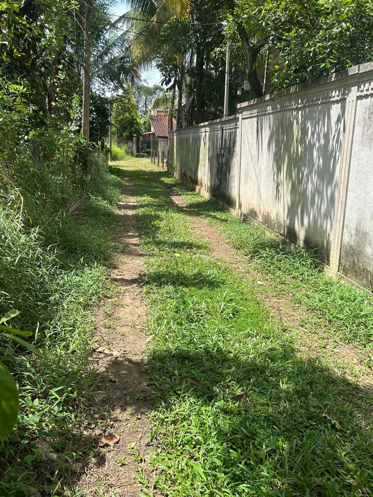 27 Perches Land for Sale in Yakkala Town