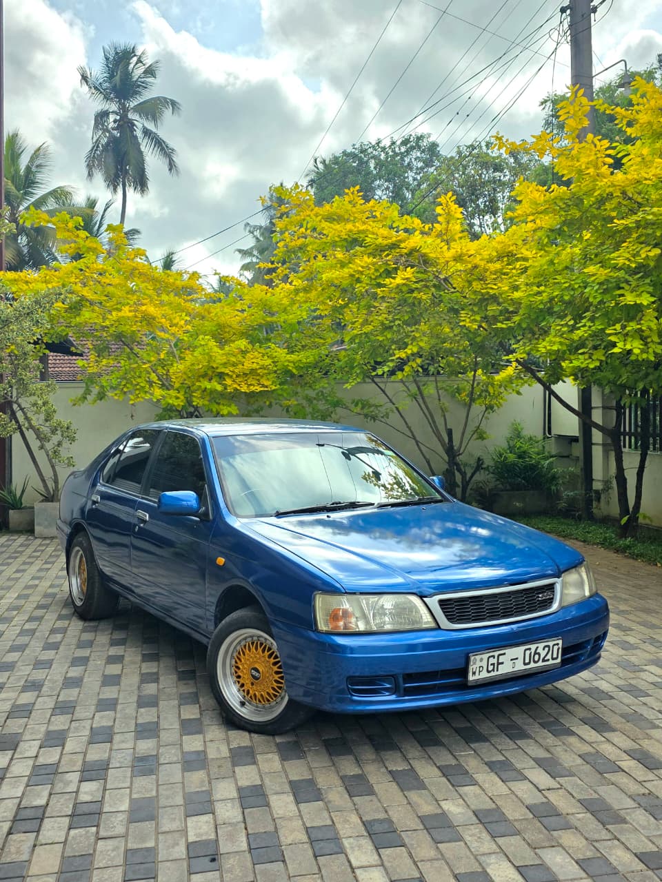Nissan Bluebird 2001