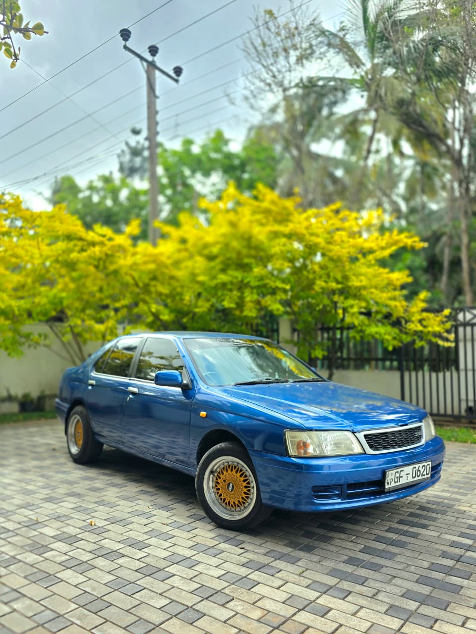 Nissan Bluebird 2001