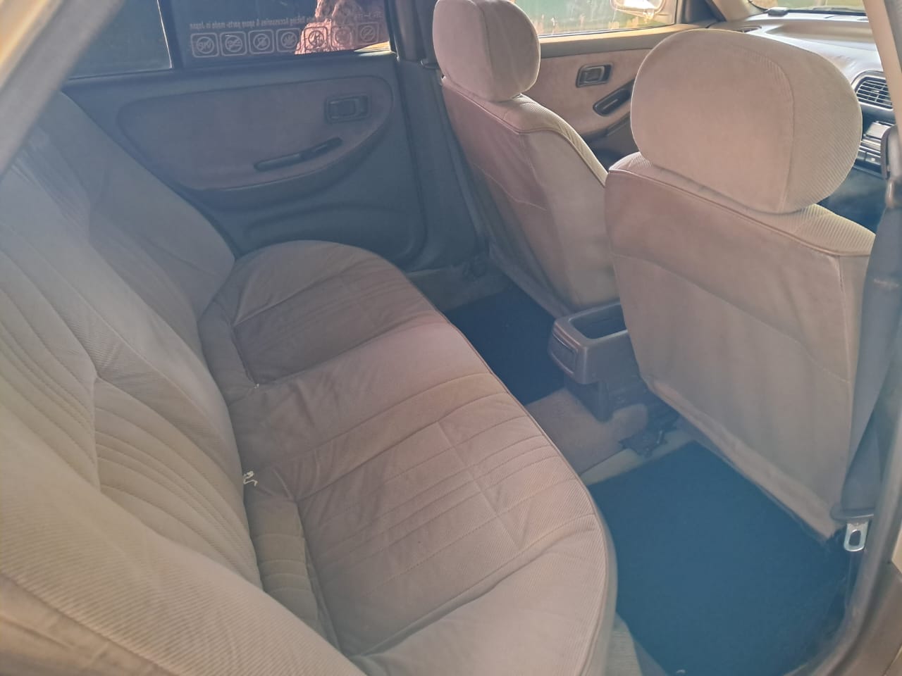 Nissan Sunny 1993