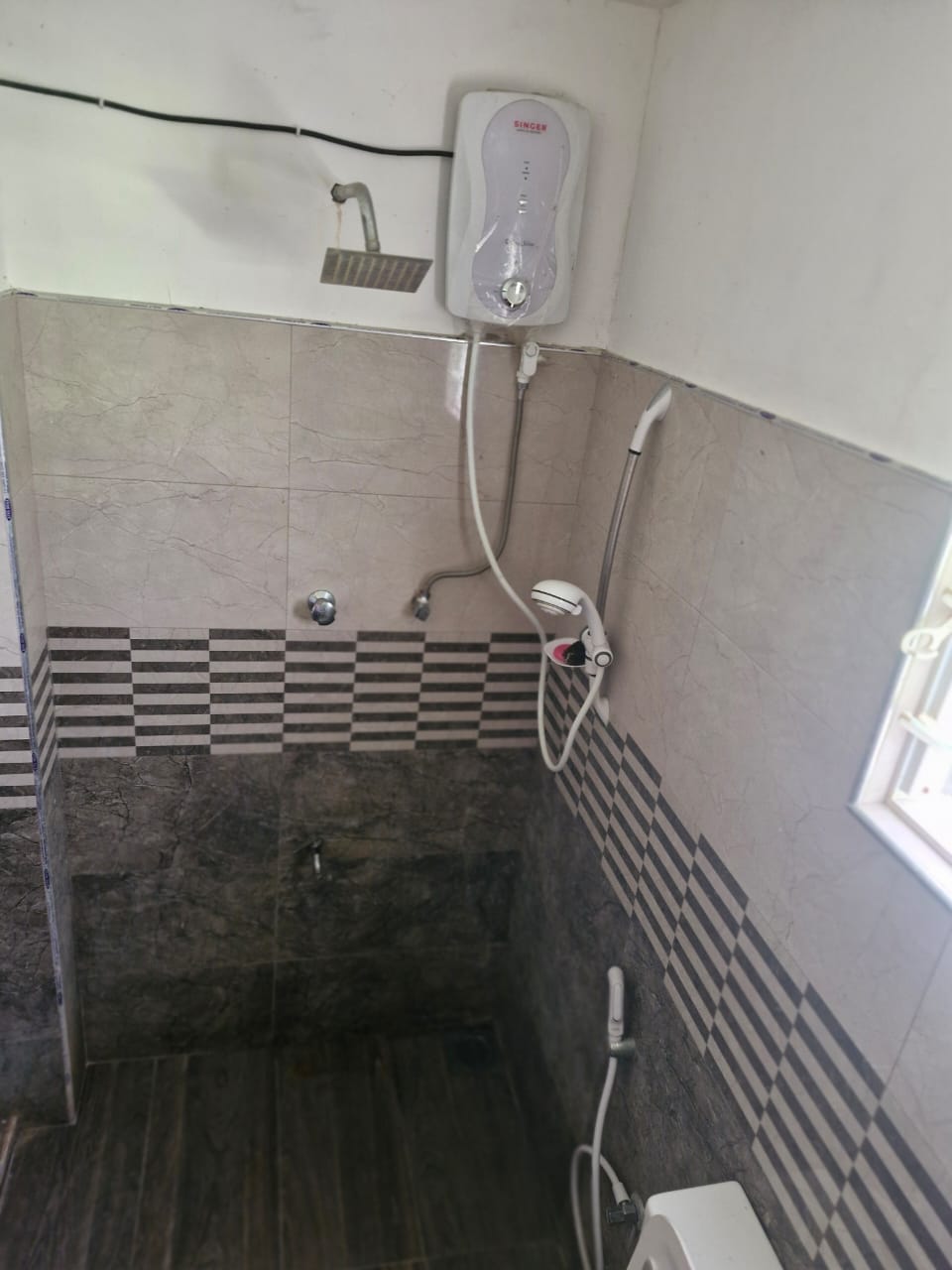 Modern Three Storey House with Land Sale – Badalkumbura