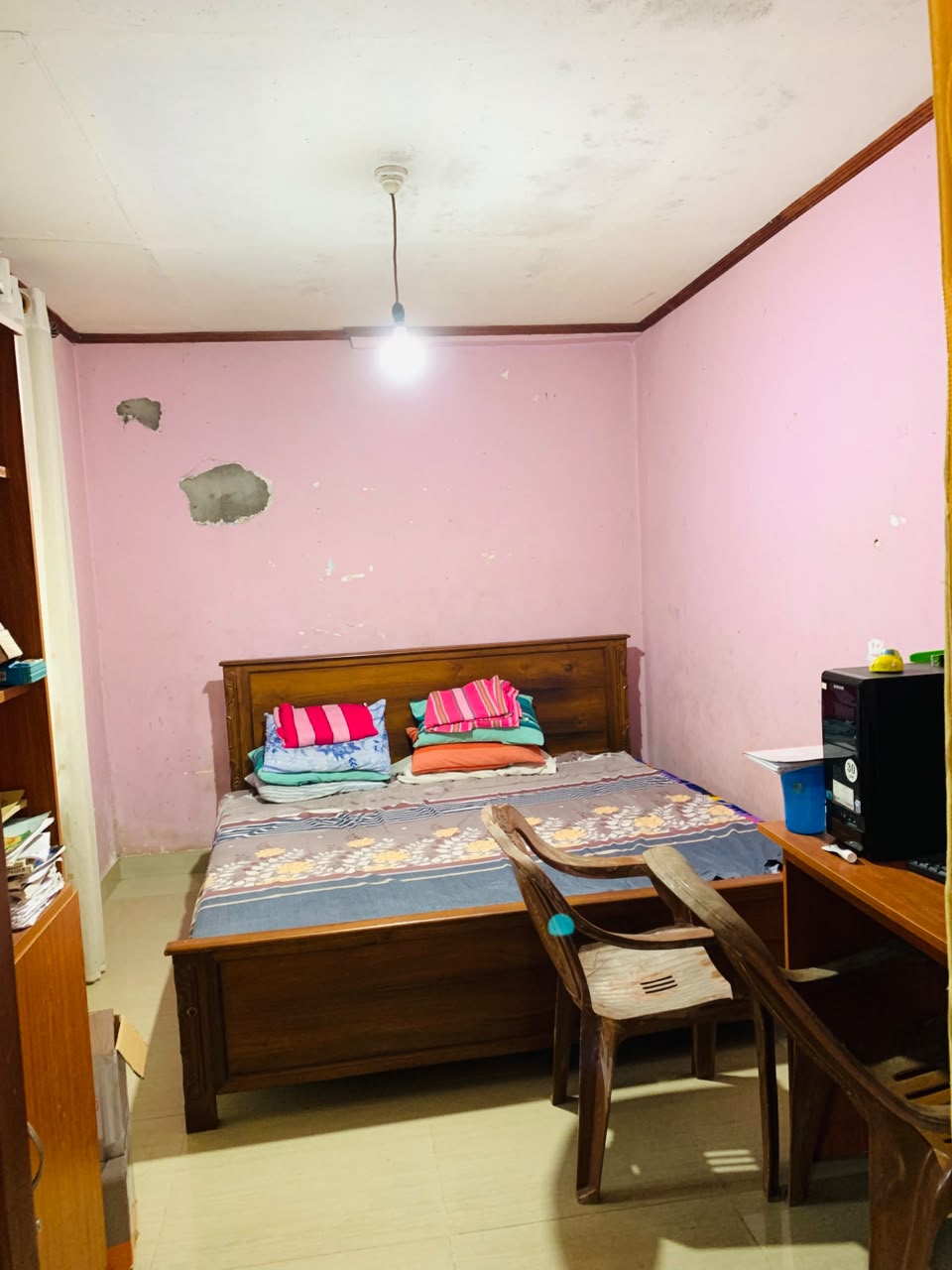 කුරැවිට නිවාස දෙකක් විකිණීමට