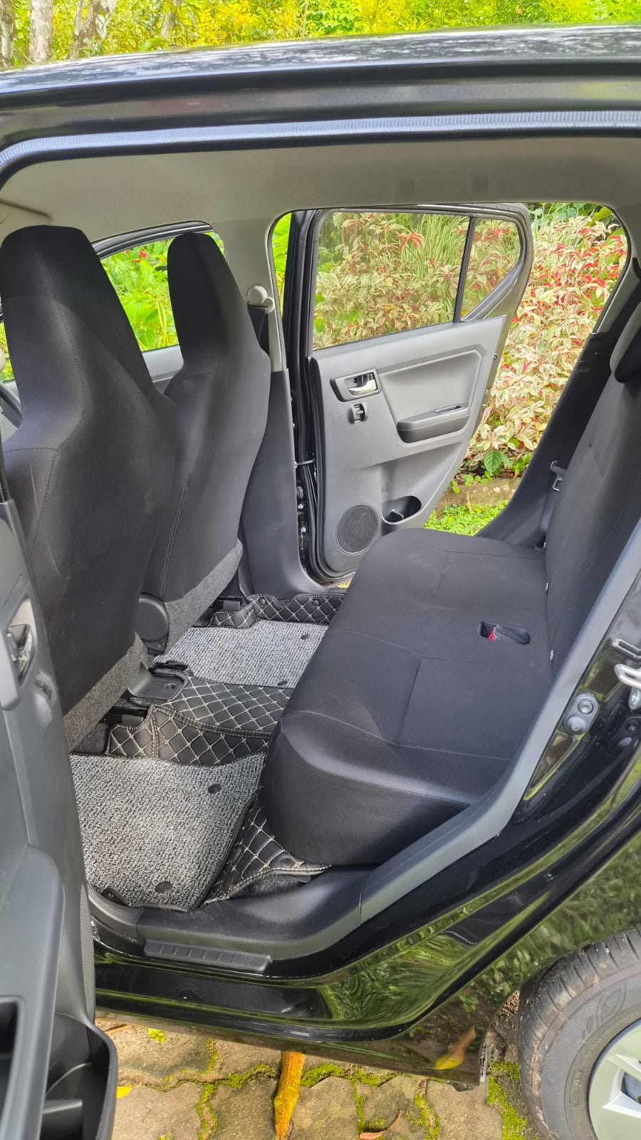 Daihatsu Mira 2025