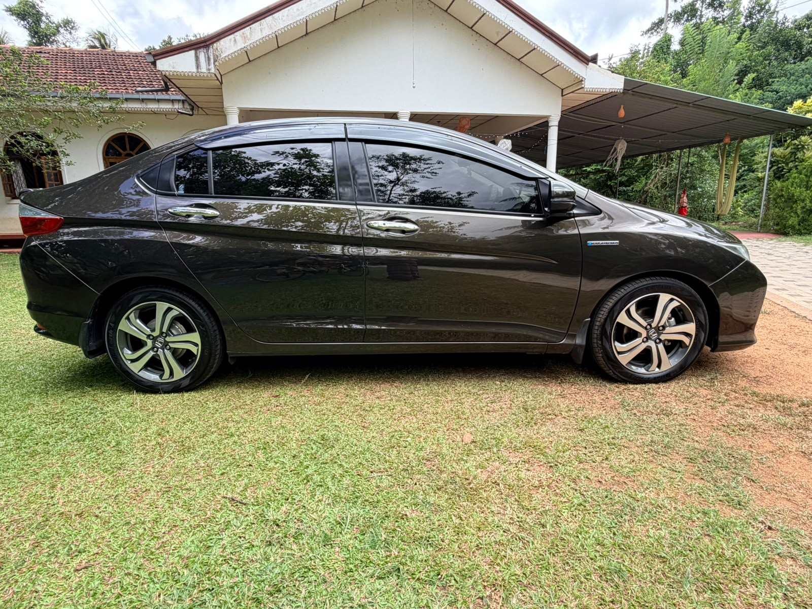 HONDA GRACE HYBRID EX – HIGHEST GRADE | 2014